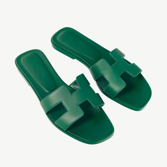 Hermes Oran Vert Electrique Calfskin H-Strap Sandals - Picture 1 of 11